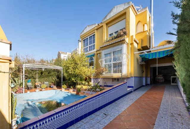 Casa-chalet en Venta en Calle Torre de Comares, 4 en Albolote