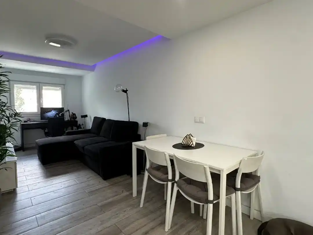 Wohnzimmer von Wohnung zum Verkauf in  Zaragoza Capital mit Balkon