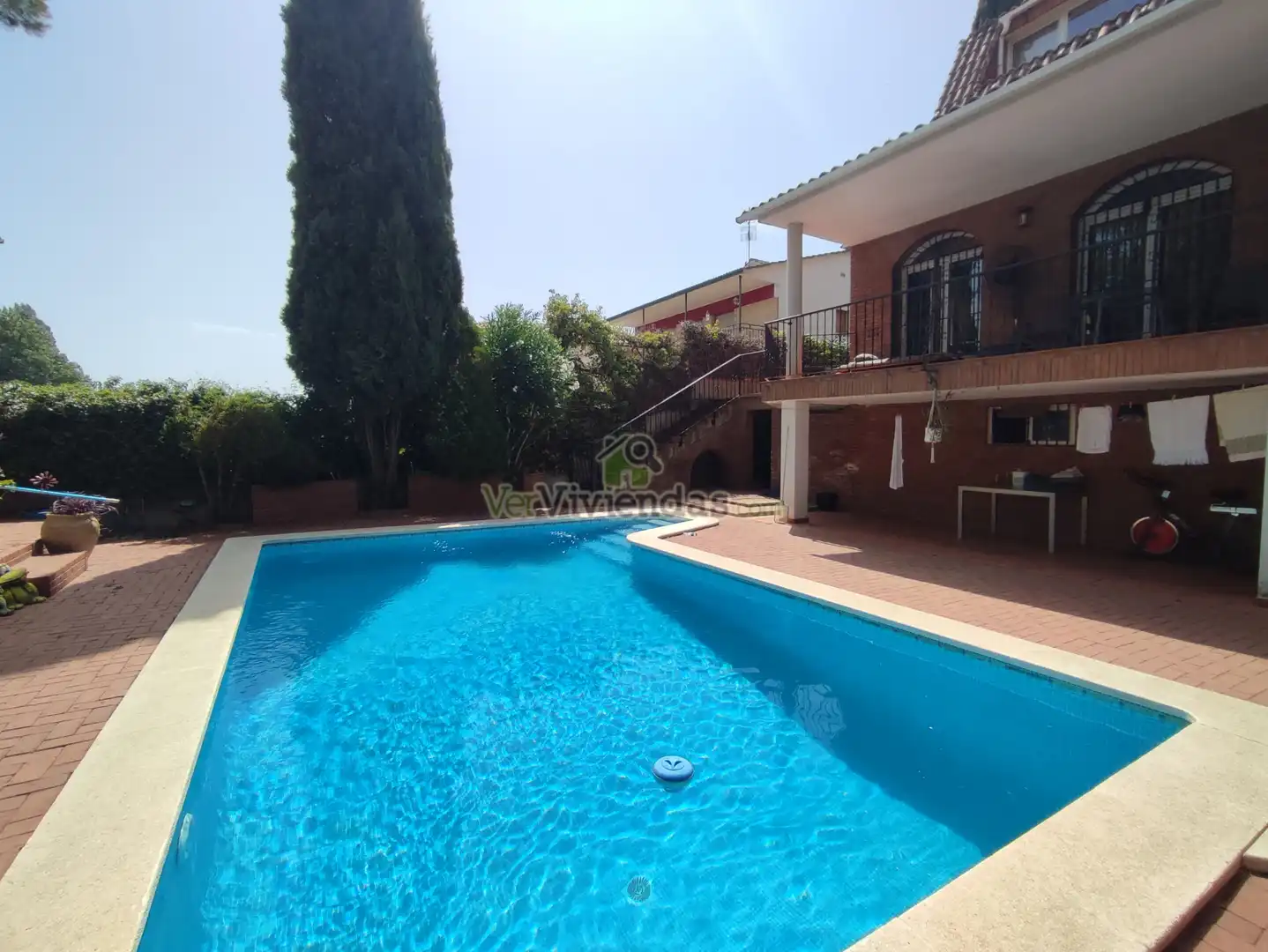 Piscina de Casa o xalet en venda en Esparreguera amb Aire condicionat, Calefacció i Jardí privat