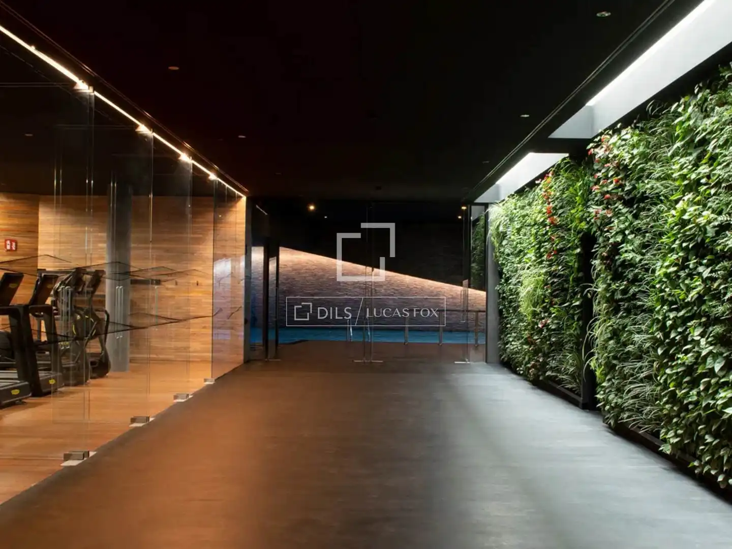 Wohnung zum Verkauf in Barcelona mit Klimaanlage, Heizung und Terrasse