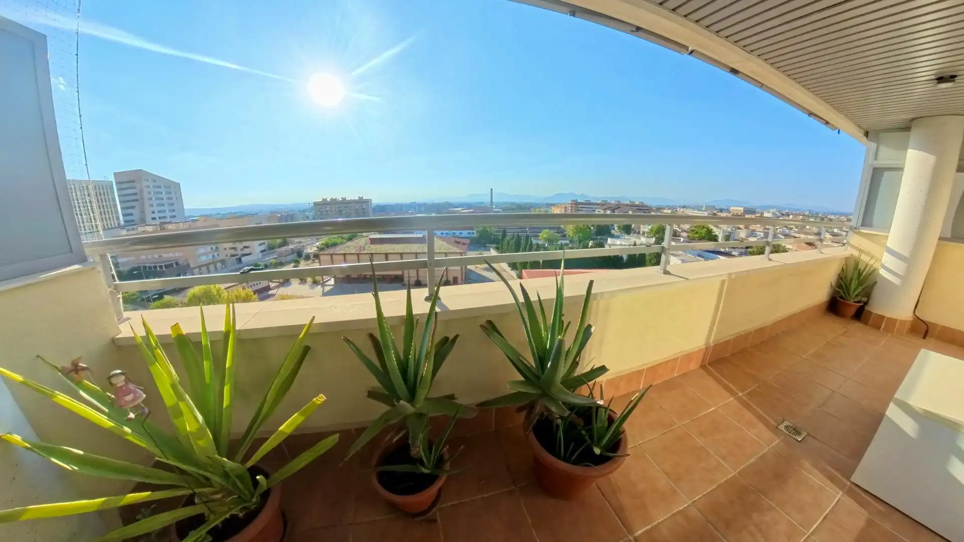 Flat for sale in Avenida Avenida de la Ilustración, 85, Campus de la Salud
