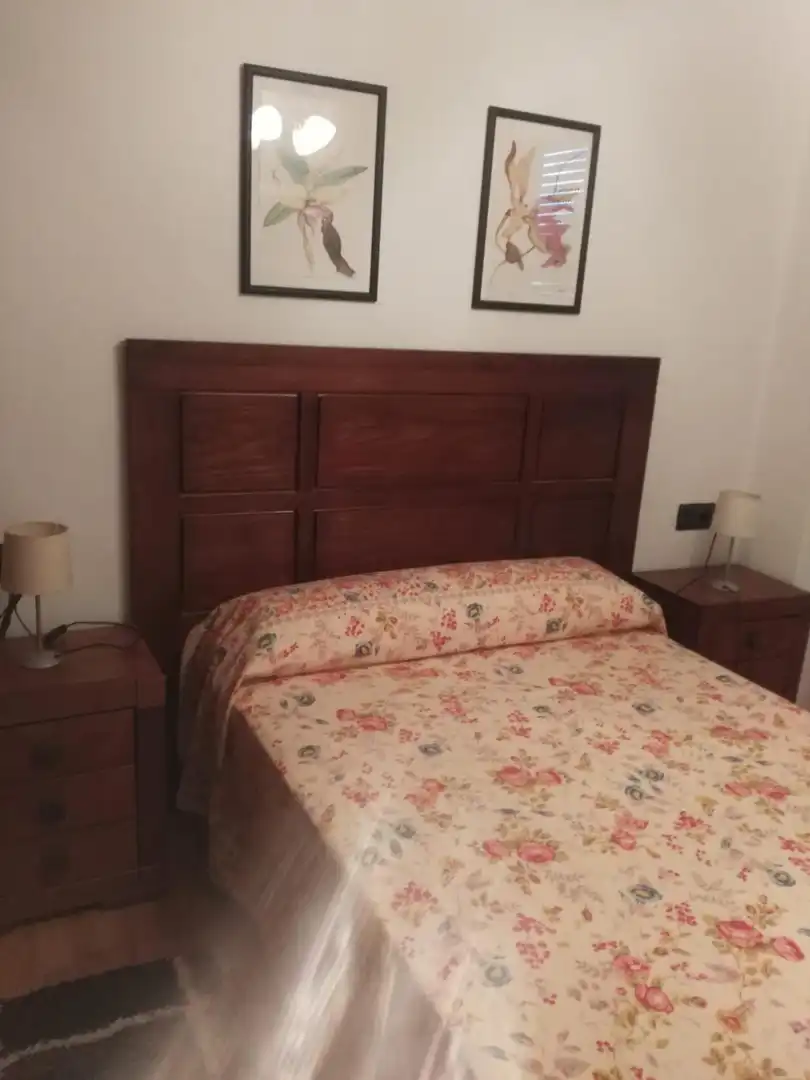 Habitación de Apartamento de alquiler en  Logroño con Aire acondicionado, Calefacción y Terraza