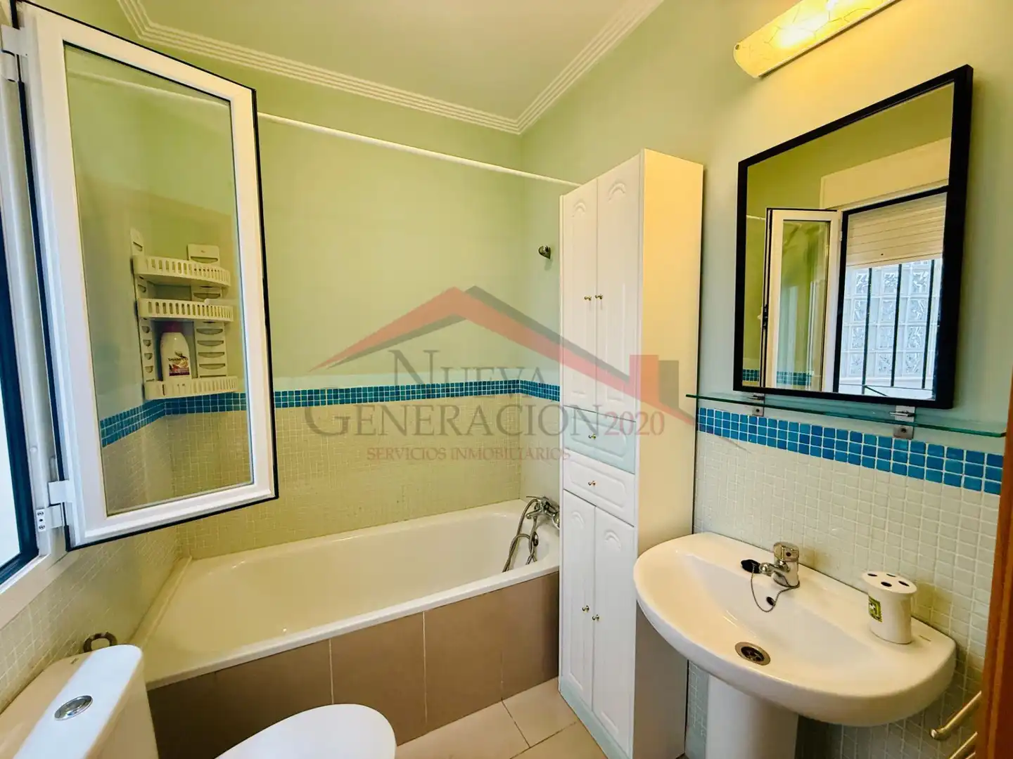 Baño de Planta baja en venta en Conil de la Frontera con Aire acondicionado