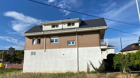 Foto 3 de Casa o xalet en venda a Avenida el Bierzo, 10, Camponaraya, León