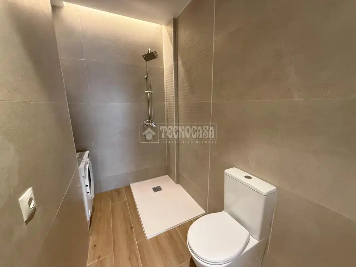 Bathroom of Study for sale in Madrid