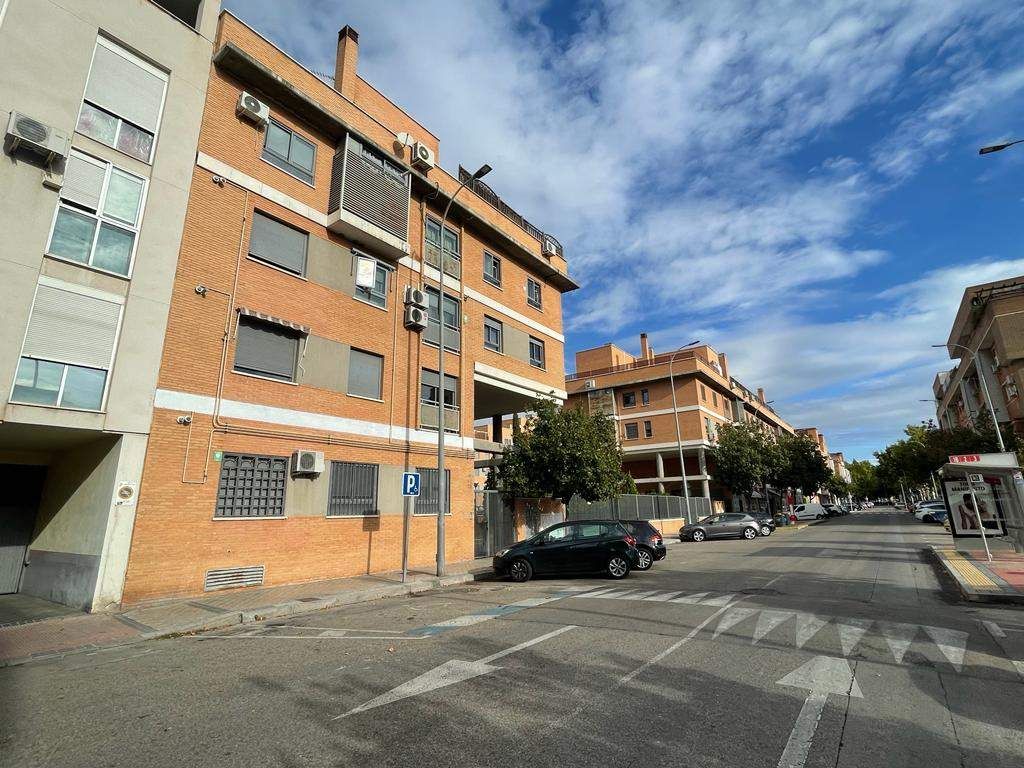 Exterior view of Garage for sale in Torrejón de Ardoz