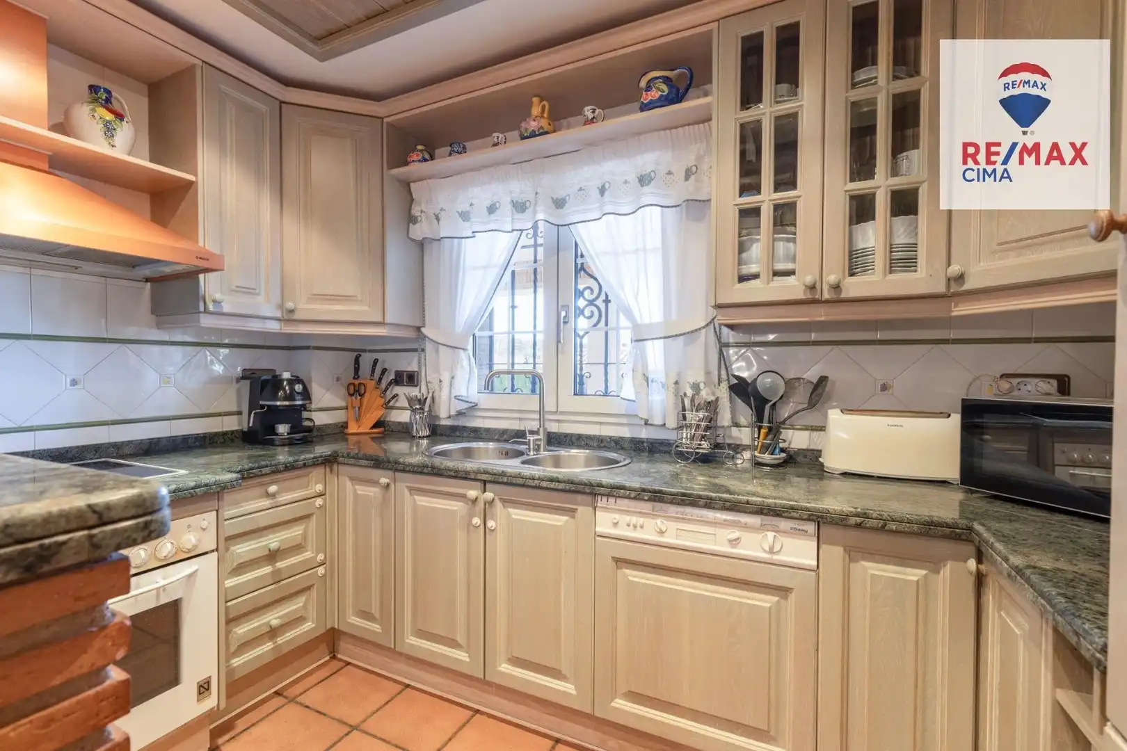 Chalet con terraza en venta en Genil, imagen 29