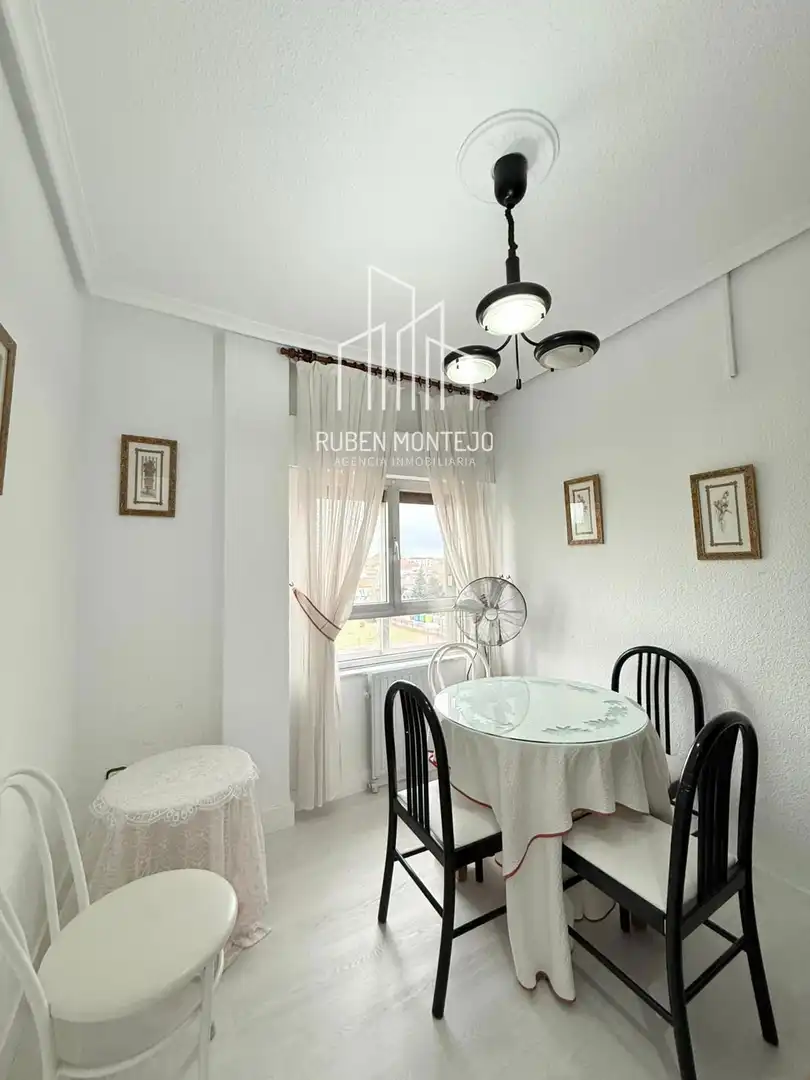 Dining room of Flat for rent in Salamanca  with Heating, Terrace and Furnished