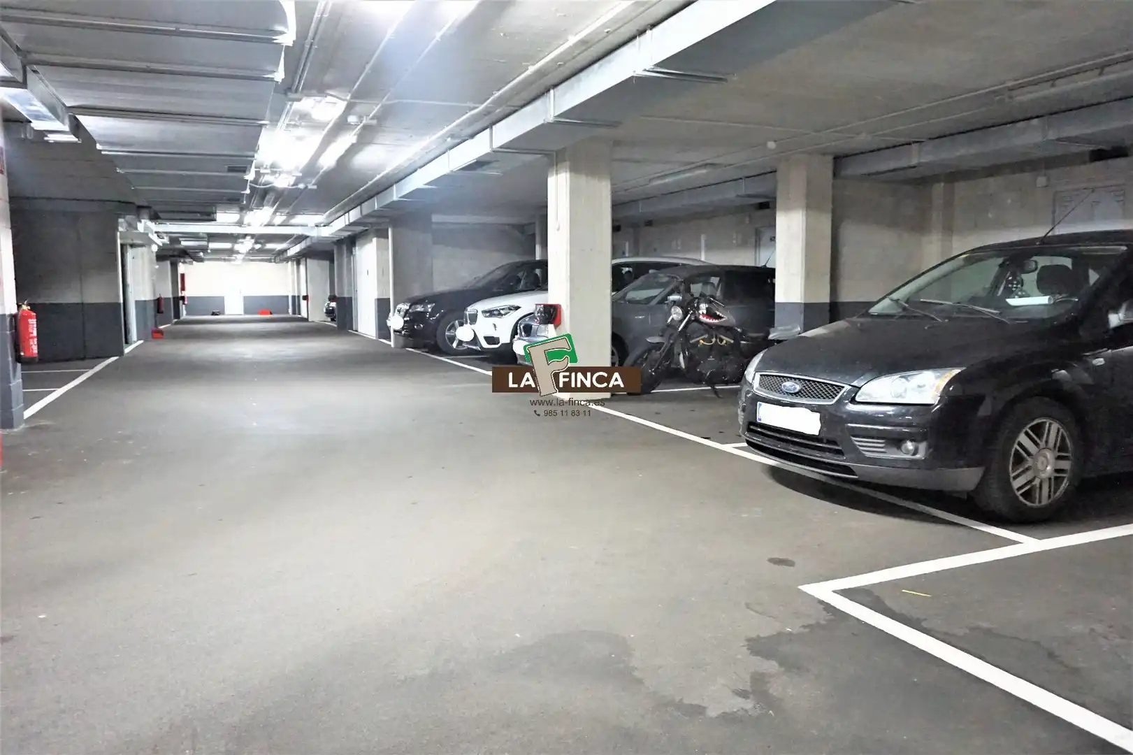 Parkplatz von Garage zum Verkauf in Oviedo 