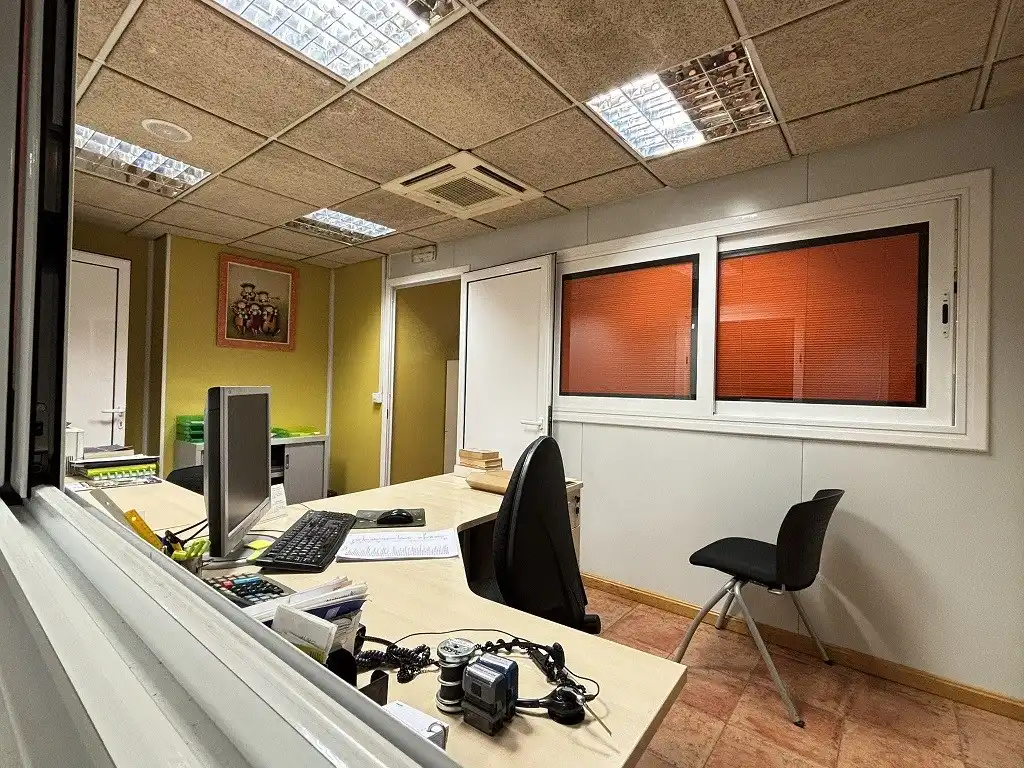 Business premises for sale in Olot, imagen 14