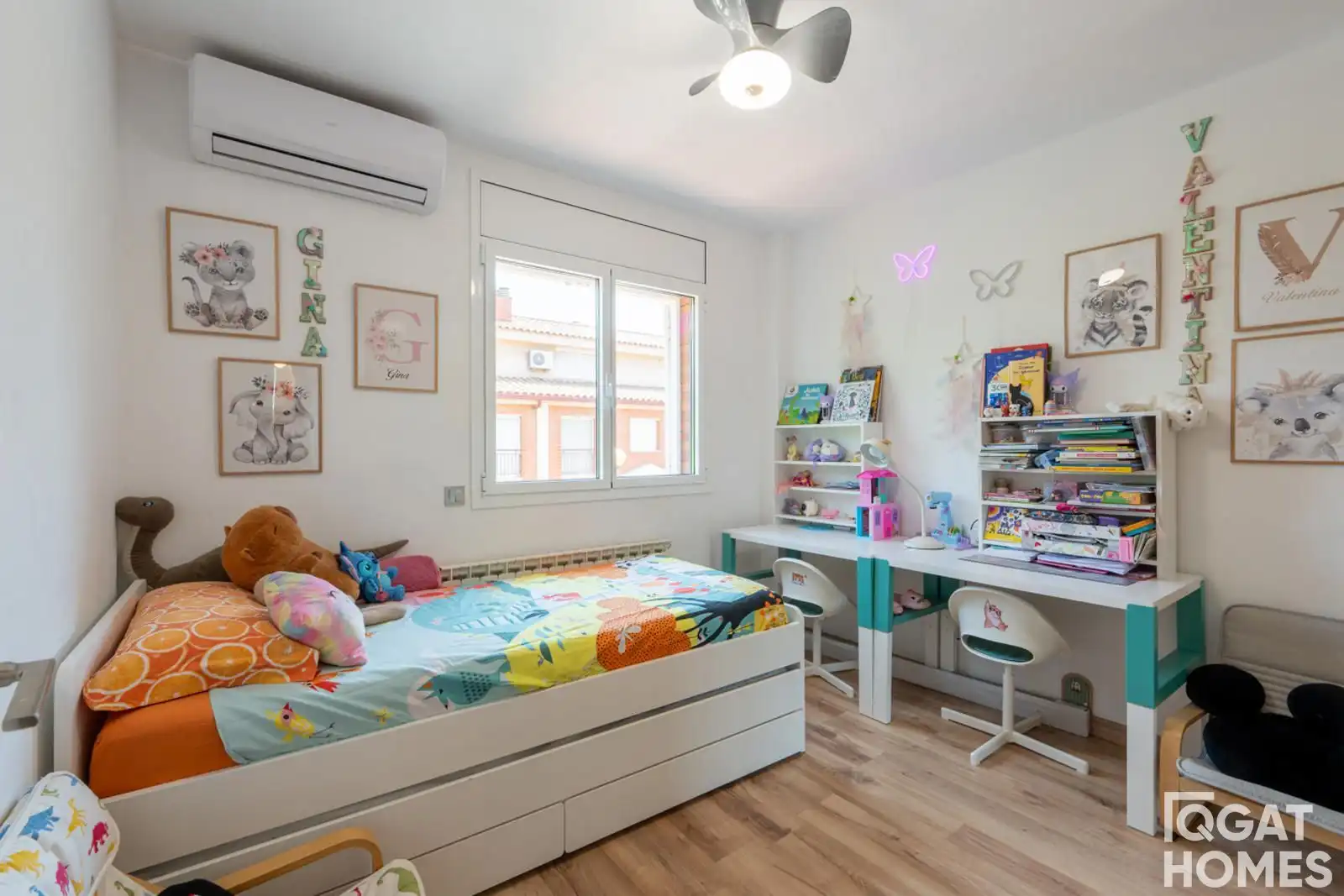 Habitación de Casa adosada en venta en Sant Cugat del Vallès con Aire acondicionado, Calefacción y Trastero