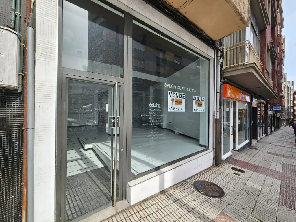 Locale commerciale in vendita a Avenida Fernández Balsera, imagen 2