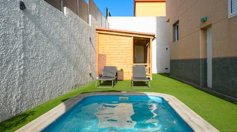 Foto 2 de Casa adosada en venda a Calle Escritor Secundino Delgado, Las Mesas - El Toscón, Las Palmas de Gran Canaria