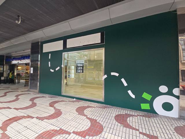 Local comercial en Alquiler en Salesas - Foncalada - Campoamor