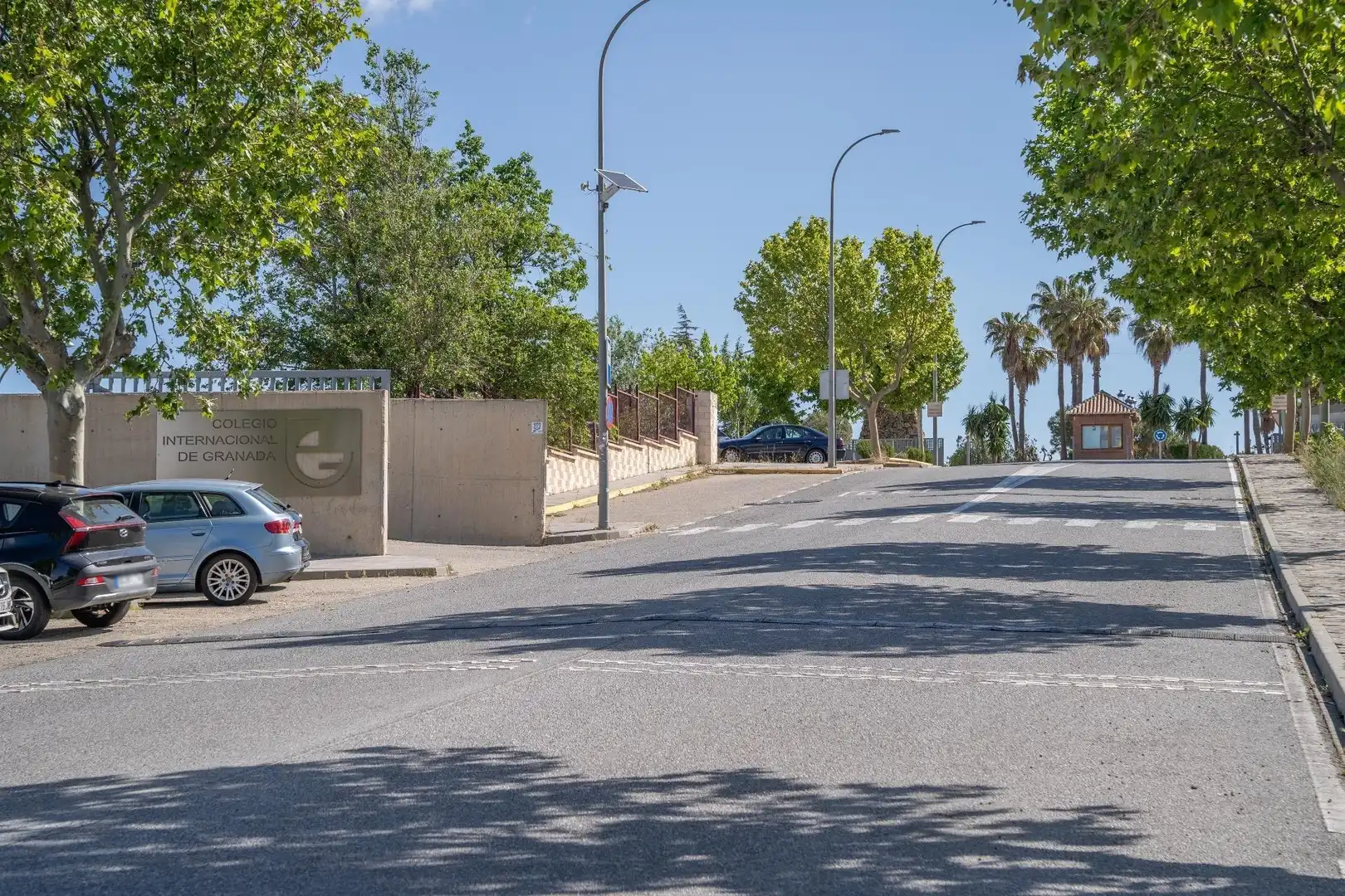 Vista exterior de Casa o xalet en venda en Dílar amb Aire condicionat, Calefacció i Jardí privat