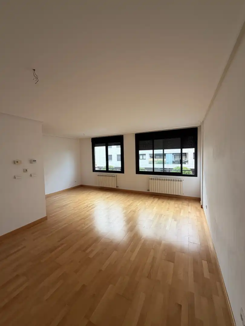Sala de estar de Piso en venta en  Logroño con Calefacción, Parquet y Trastero