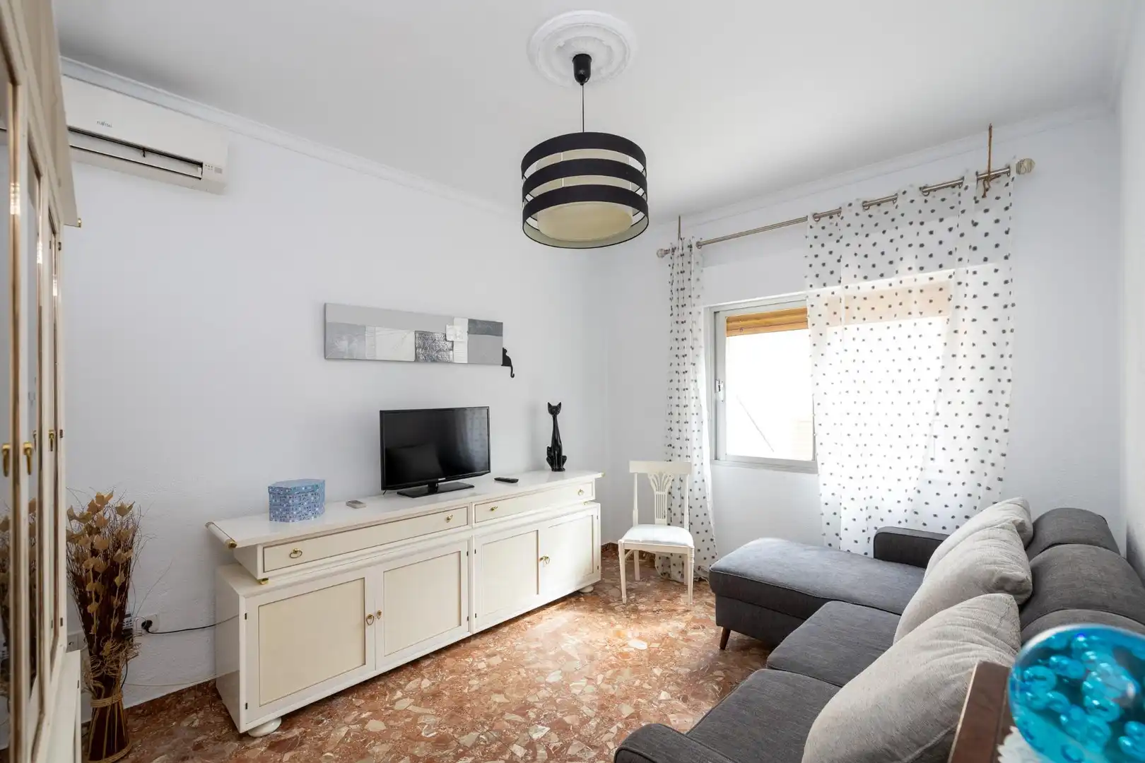 Sala d'estar de Casa o xalet en venda en Armilla amb Aire condicionat, Traster i Balcó