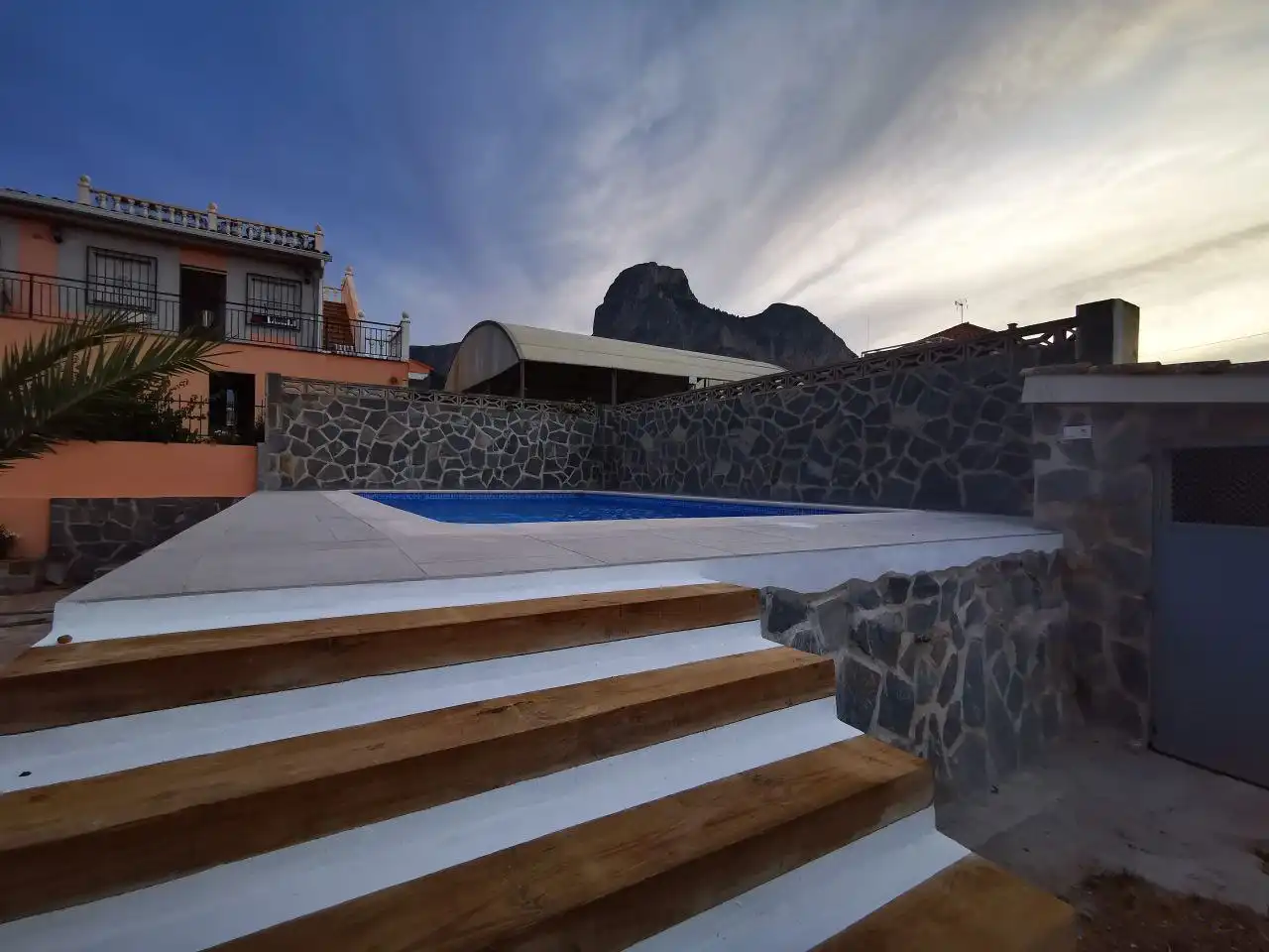 Piscina de Casa o chalet de alquiler en Polop con Calefacción, Jardín privado y Terraza