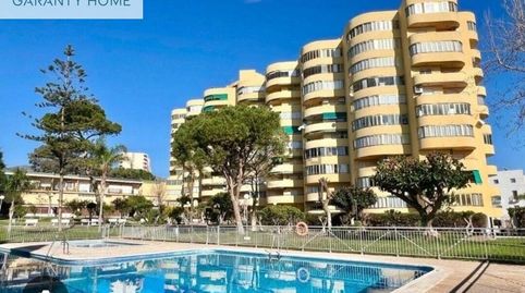 Foto 4 de Piso de alquiler en La Carihuela - Los Nidos, Torremolinos