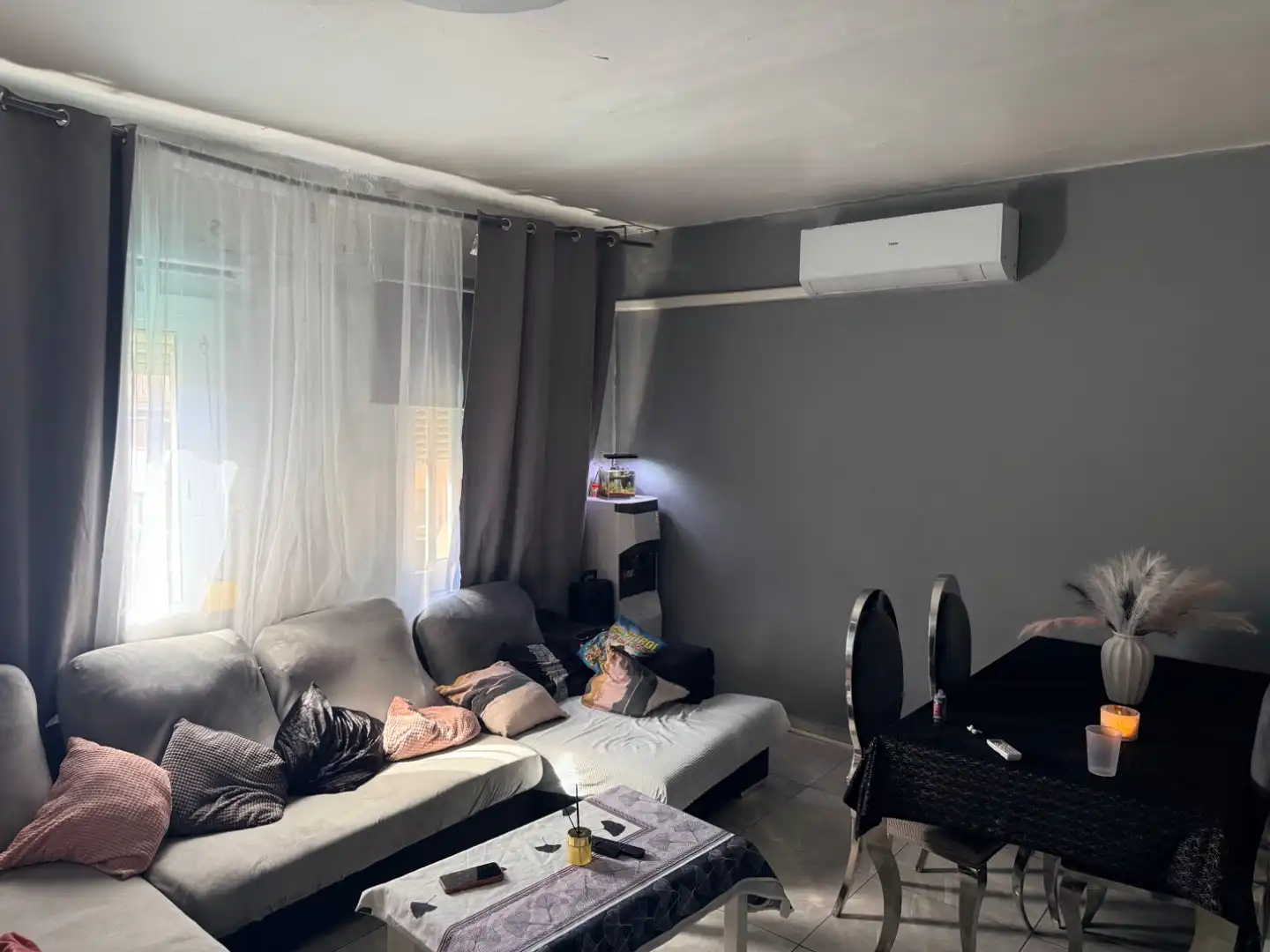 Sala d'estar de Pis en venda en Montcada i Reixac