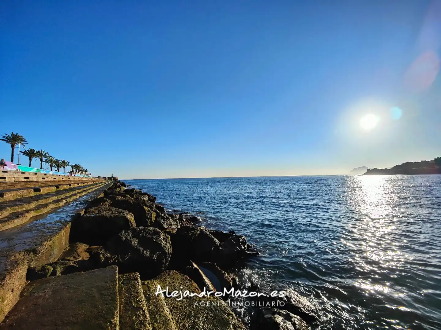 Vista exterior de Ático en venta en Castro-Urdiales con Calefacción, Parquet y Terraza