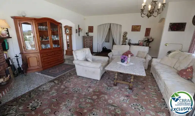 Sala d'estar de Casa o xalet en venda en Roses