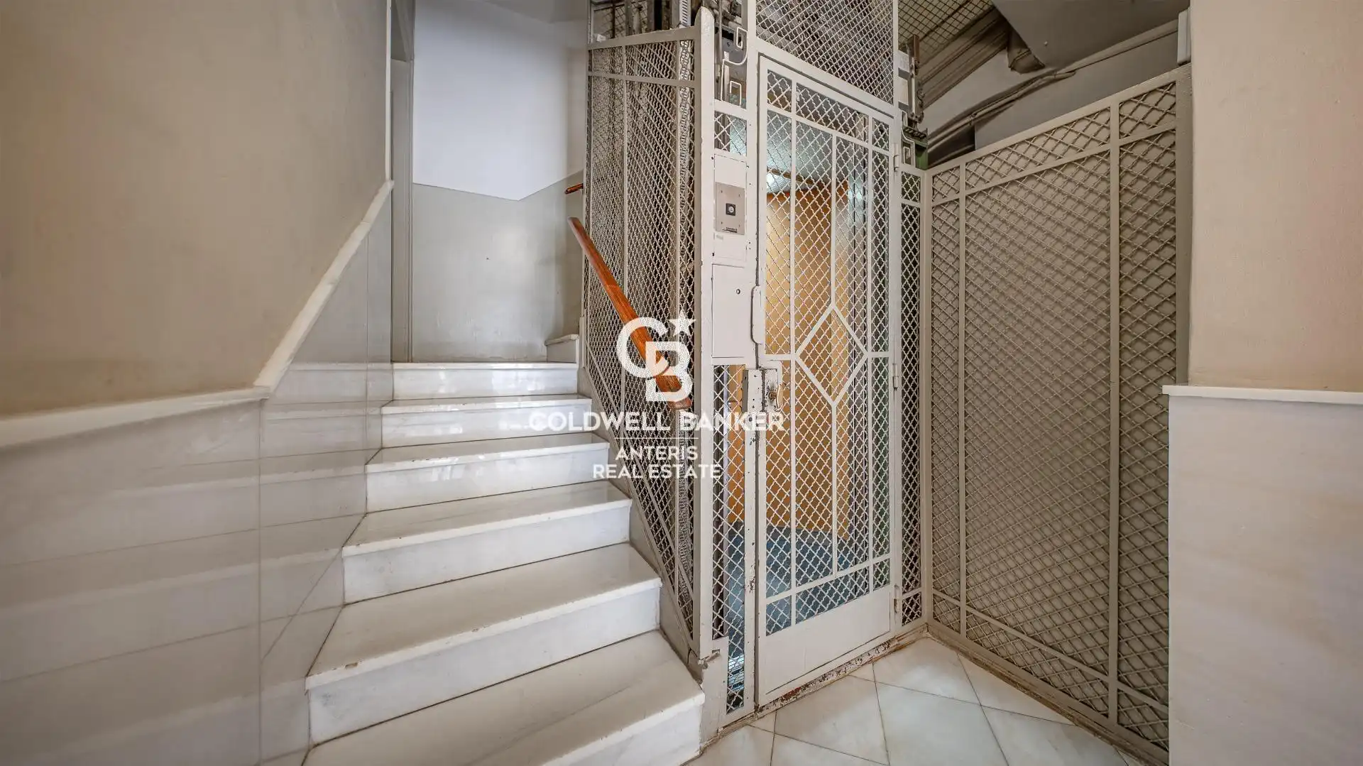 Piso en venta en Barcelona con Aire acondicionado, Calefacción y Parquet