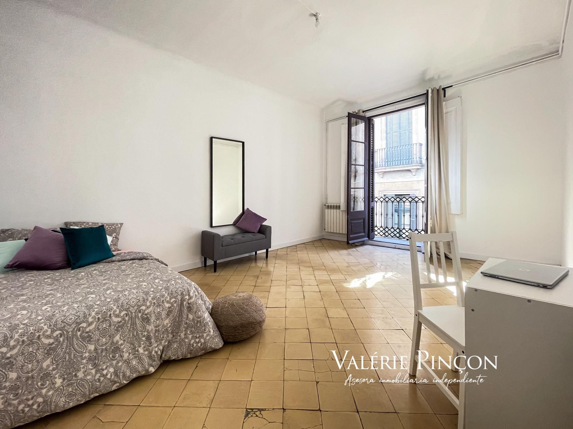Bedroom of Flat for sale in  Barcelona Capital  with Heating and Balcony