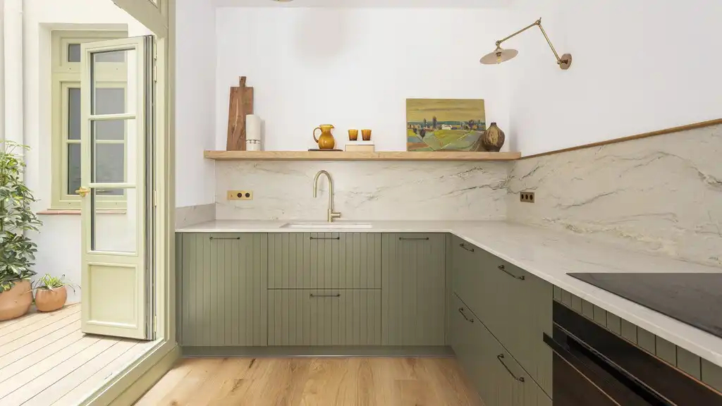 Cocina de Apartamento en venta en Barcelona con Aire acondicionado, Jardín privado y Parquet