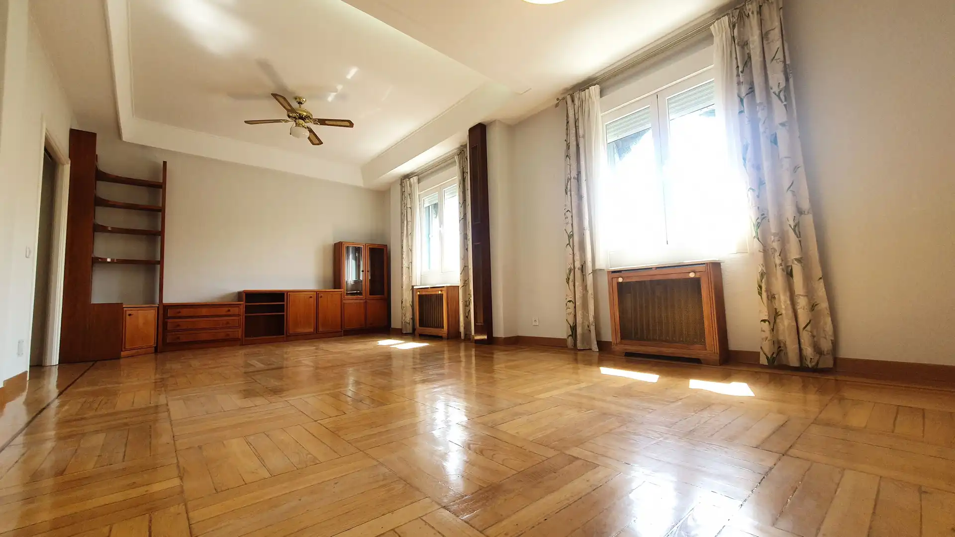 Flat for rent in Calle de San Bernardo, Universidad - Malasaña
