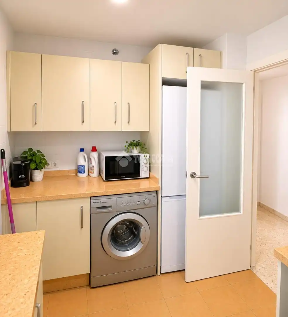 Kitchen of Flat for sale in Sevilla  with Air Conditioner