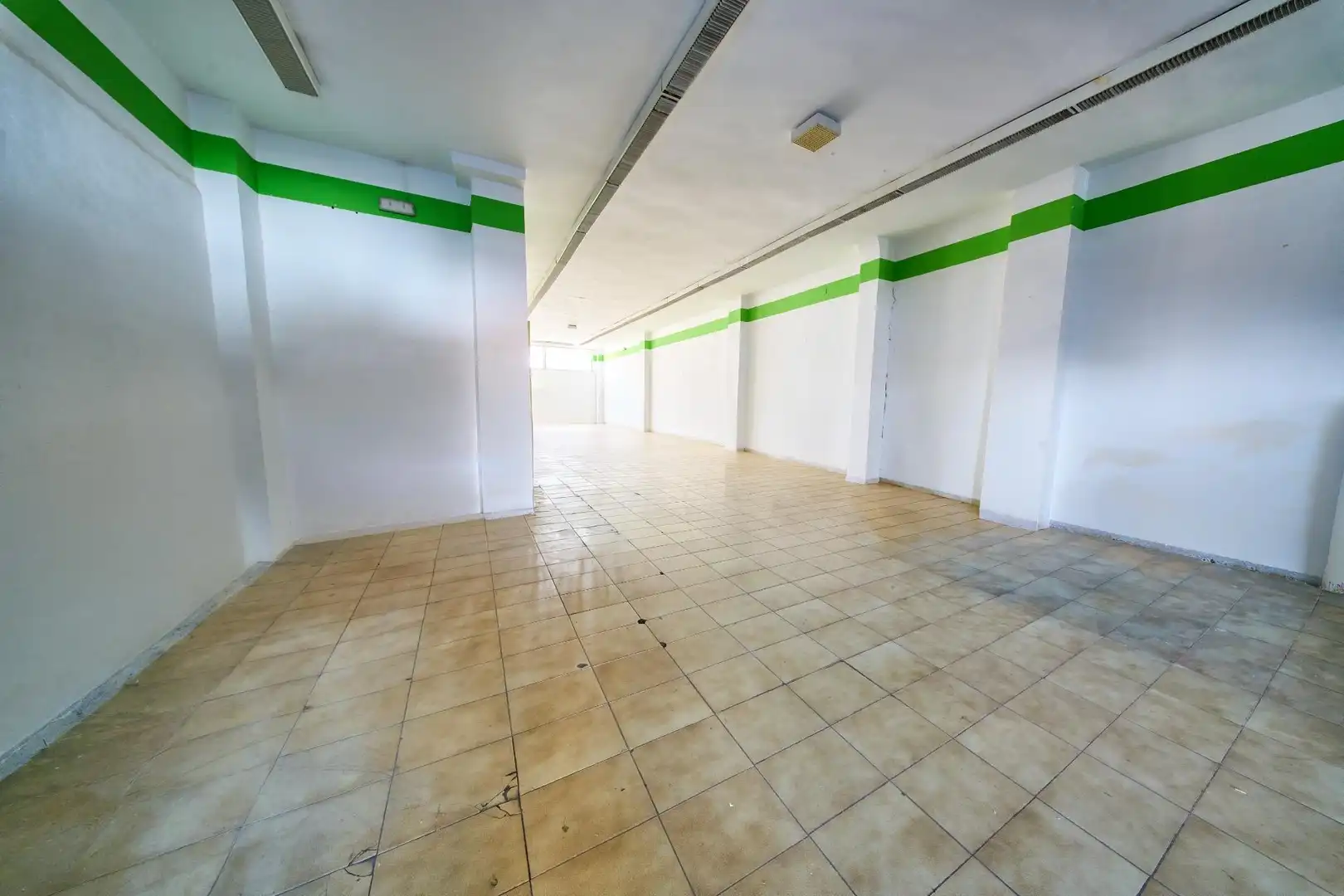 Local comercial en venda a Avenida ING. GUTIERREZ SEGURA, imagen 8