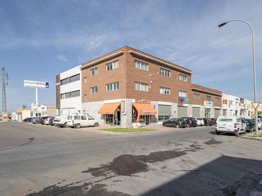 Nave industrial en venta en Avenida Juncaril 128
