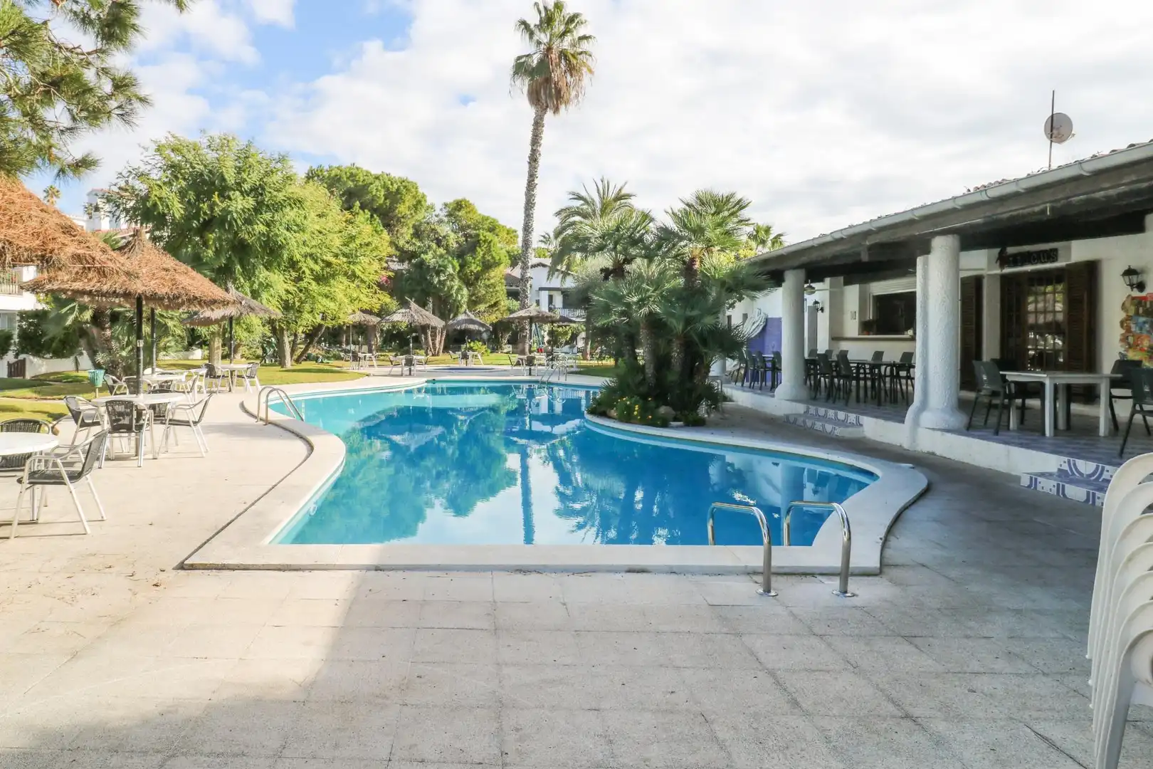 Piscina de Casa o chalet de alquiler en Calafell con Aire acondicionado, Parquet y Terraza
