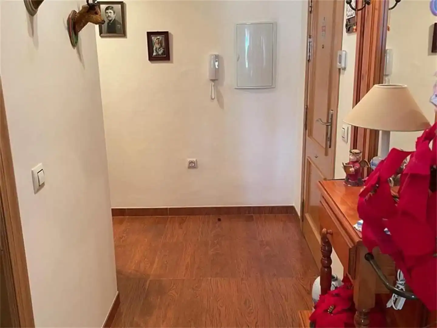 Attic for sale in Berja  with Air Conditioner
