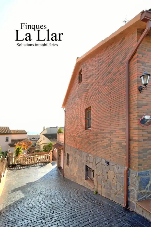 Casa o xalet en venda a MARTI I POL, Rodonyà