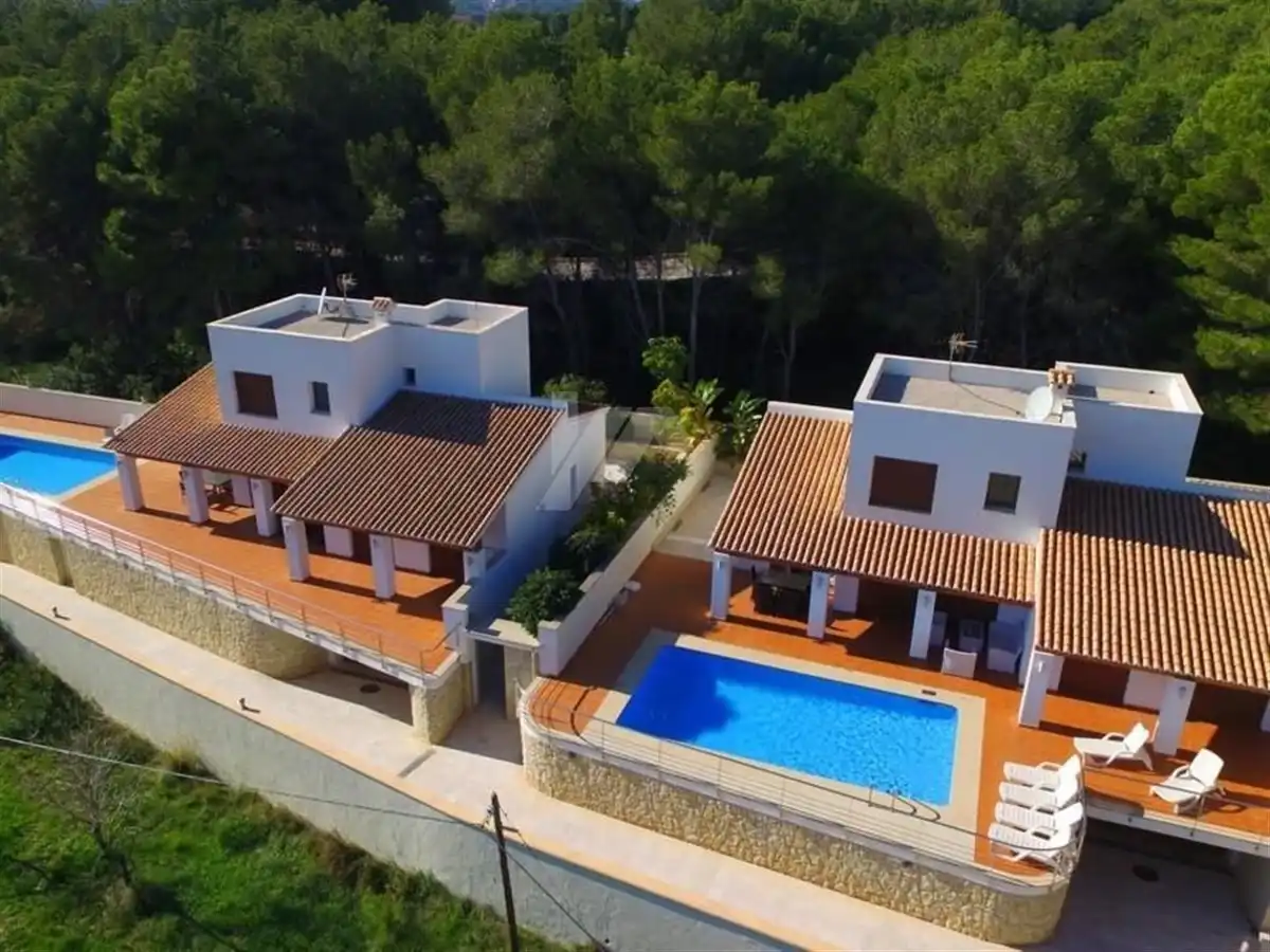 Detached house with pool for sale in Pinar del Advocat - Cometa