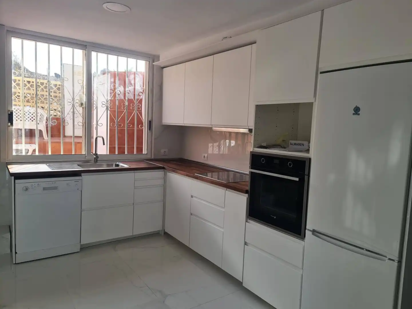 Cuina de Casa o xalet de lloguer en San Bartolomé de Tirajana amb Jardí privat, Terrassa i Moblat