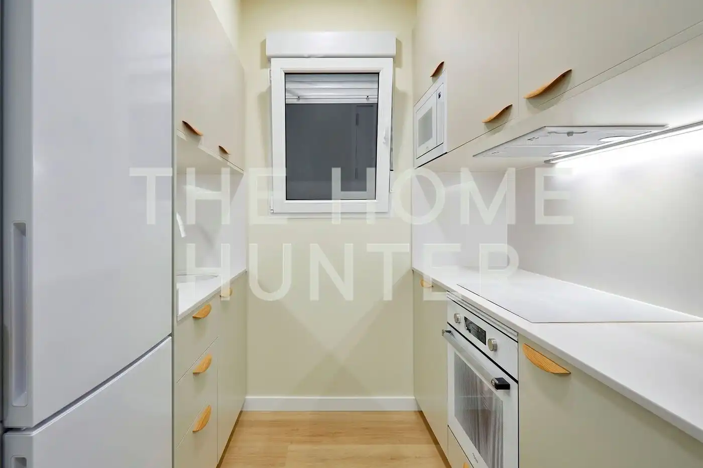 Küche von Wohnung zum Verkauf in Barcelona mit Klimaanlage, Heizung und Terrasse