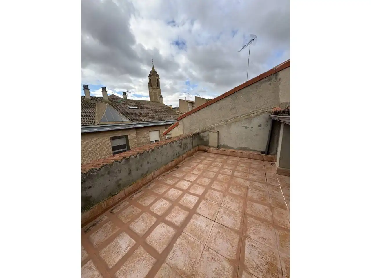 Vista exterior de Casa o xalet en venda en Binéfar amb Aire condicionat, Calefacció i Terrassa