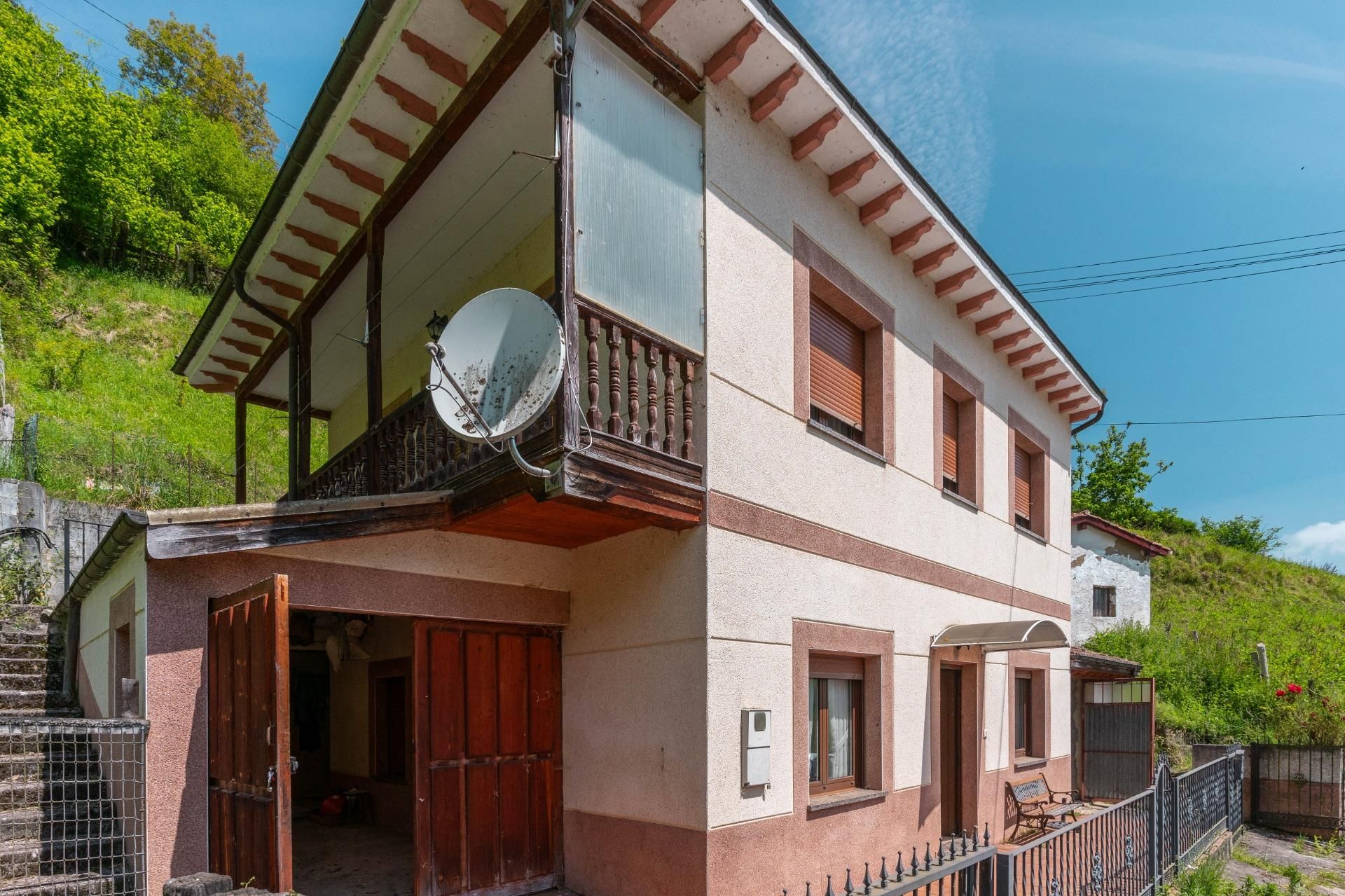 Exterior view of House or chalet for sale in Riosa  with Heating, Private garden and Terrace