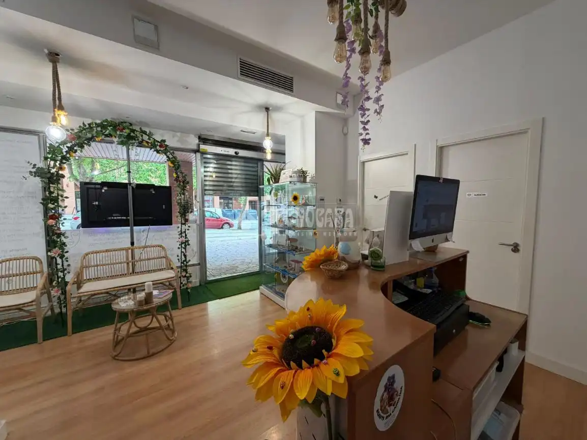 Local comercial en venda a C. de Suecia, imagen 4