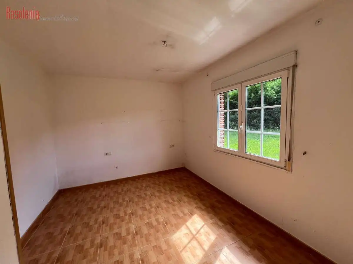 Houses for sale in Outeiro de Rei  with Heating and Storage room