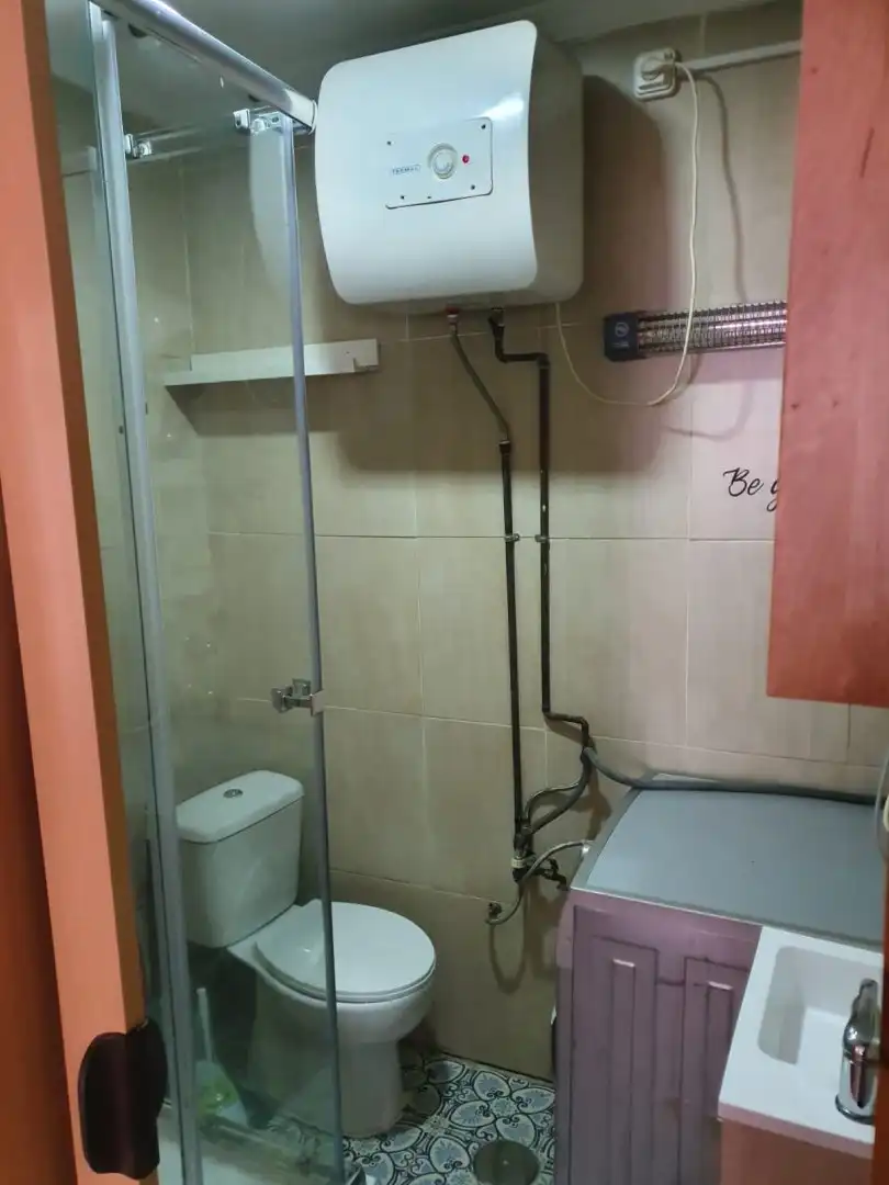 Baño de Local en venta en Mairena del Aljarafe con Aire acondicionado y Amueblado
