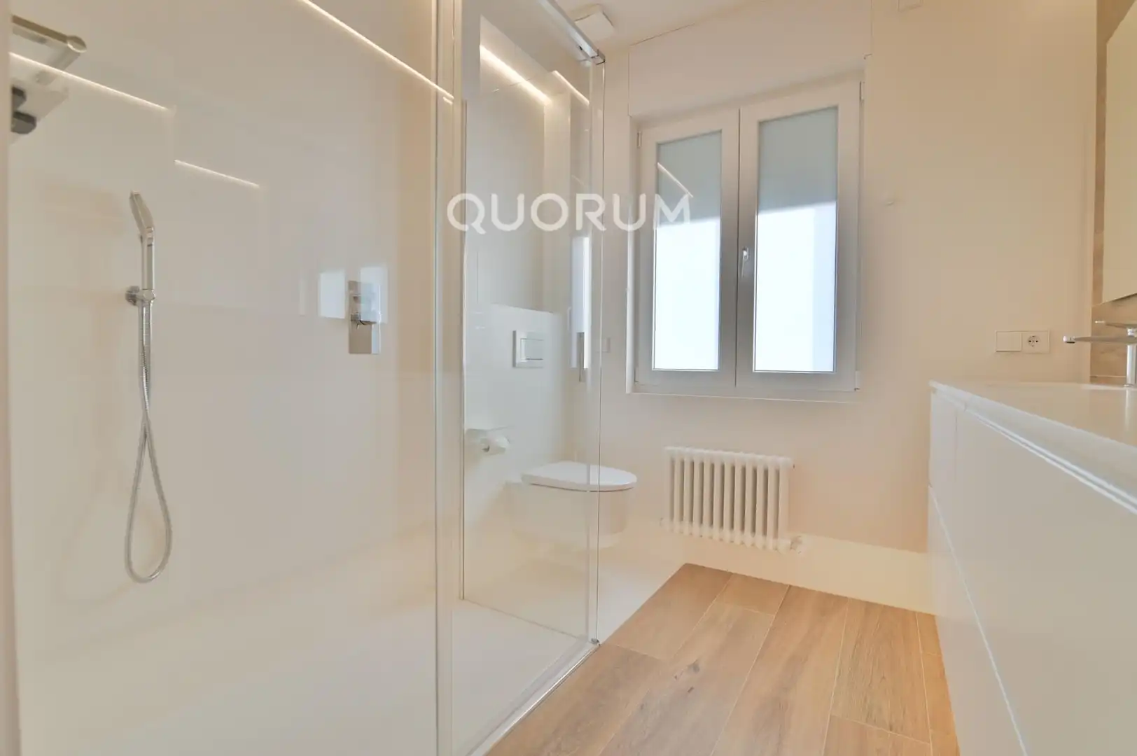 Baño de Piso en venta en Getxo  con Calefacción, Terraza y Trastero