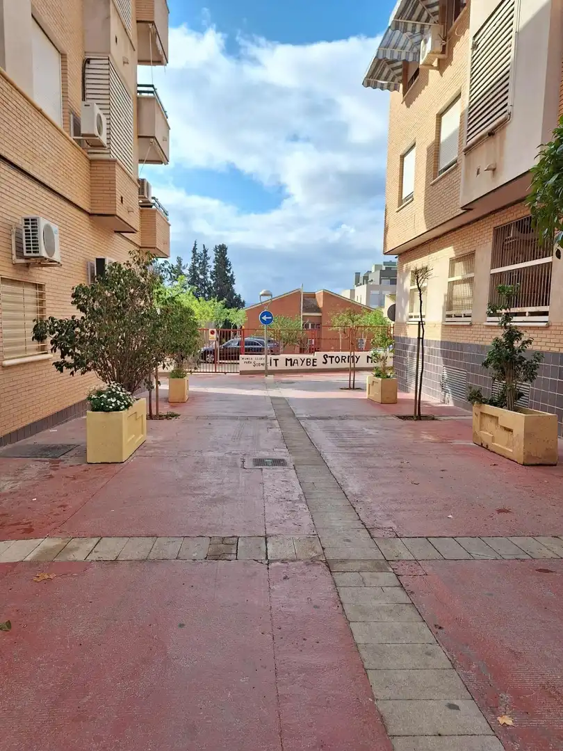 Exterior view of Study for rent in Murcia  with Air Conditioner, Heating and Storage room