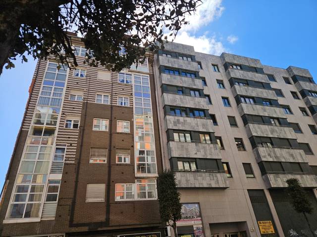 Piso en Venta en Salesas - Foncalada - Campoamor