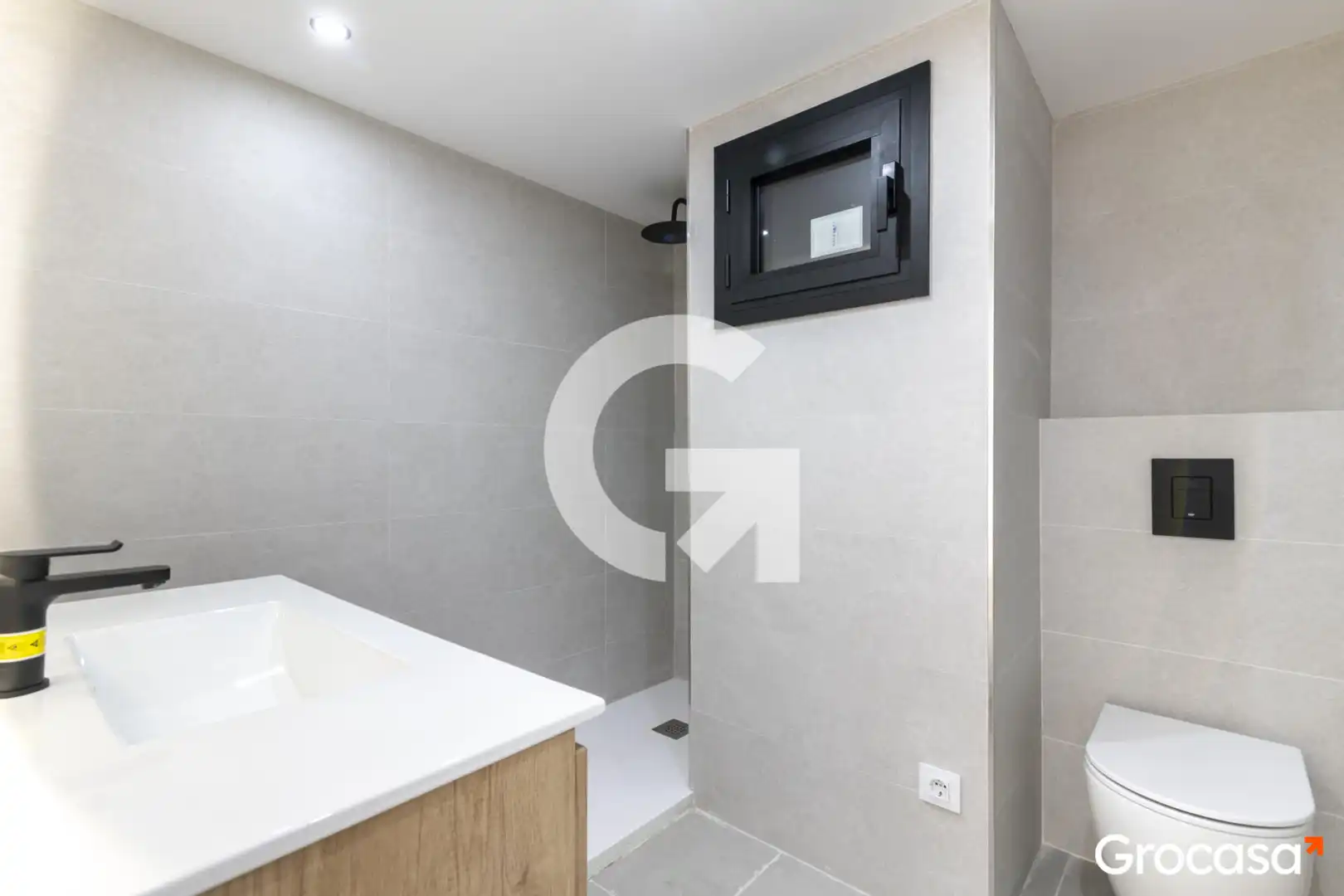 Baño de Piso en venta en Molins de Rei con Aire acondicionado, Calefacción y Horno