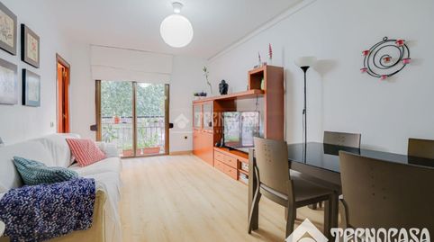 Foto 2 de Piso en venta en Porta, Barcelona Capital