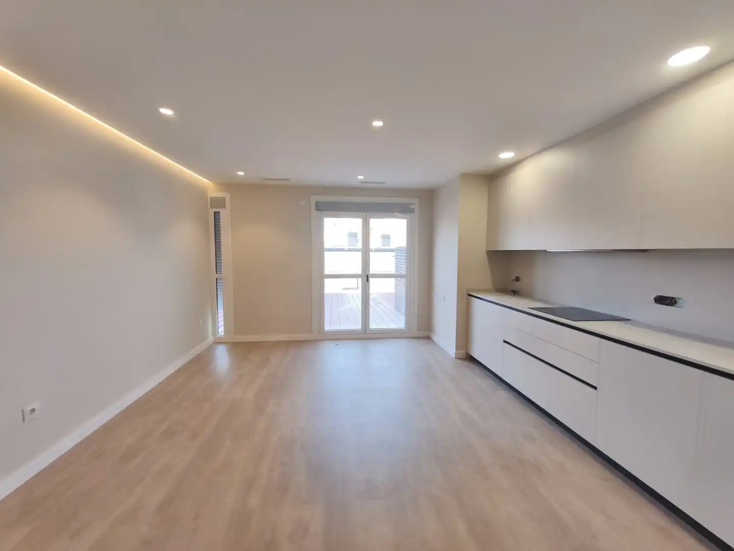 Sala d'estar de Apartament en venda en Ourense Capital  amb Aire condicionat, Calefacció i Parquet
